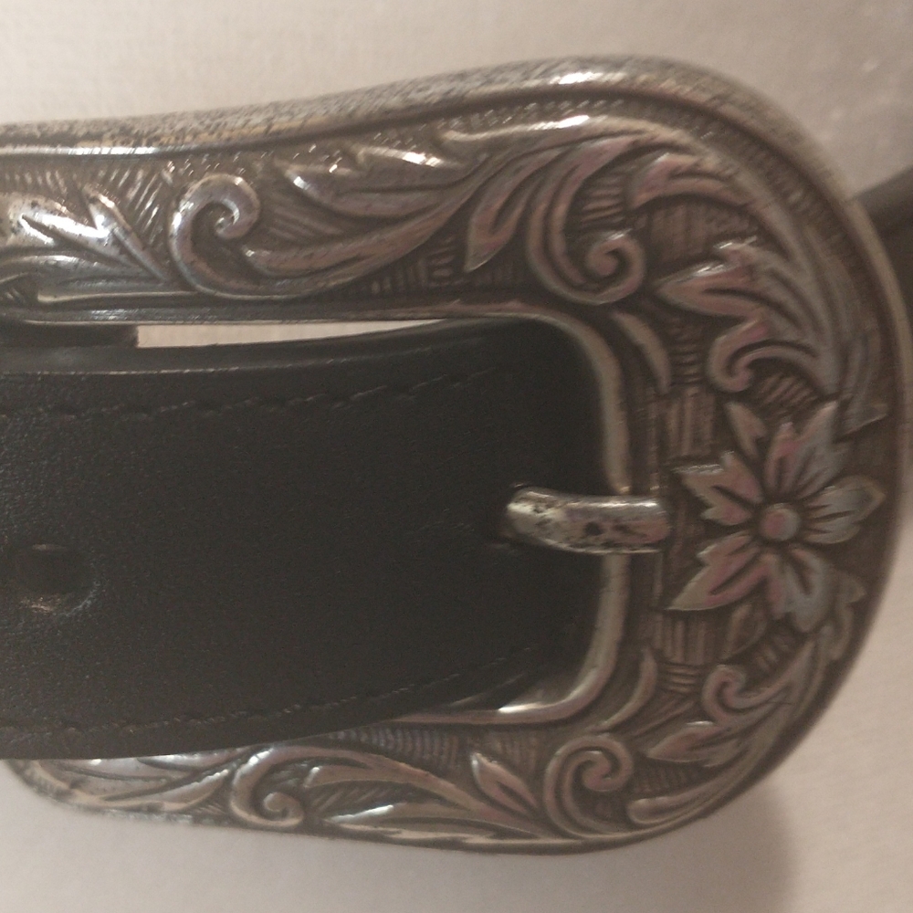 Vintage Black Leather Motorcycle Belt with Silver And Beaded Accents - 28 Inch - Picture 3 of 13